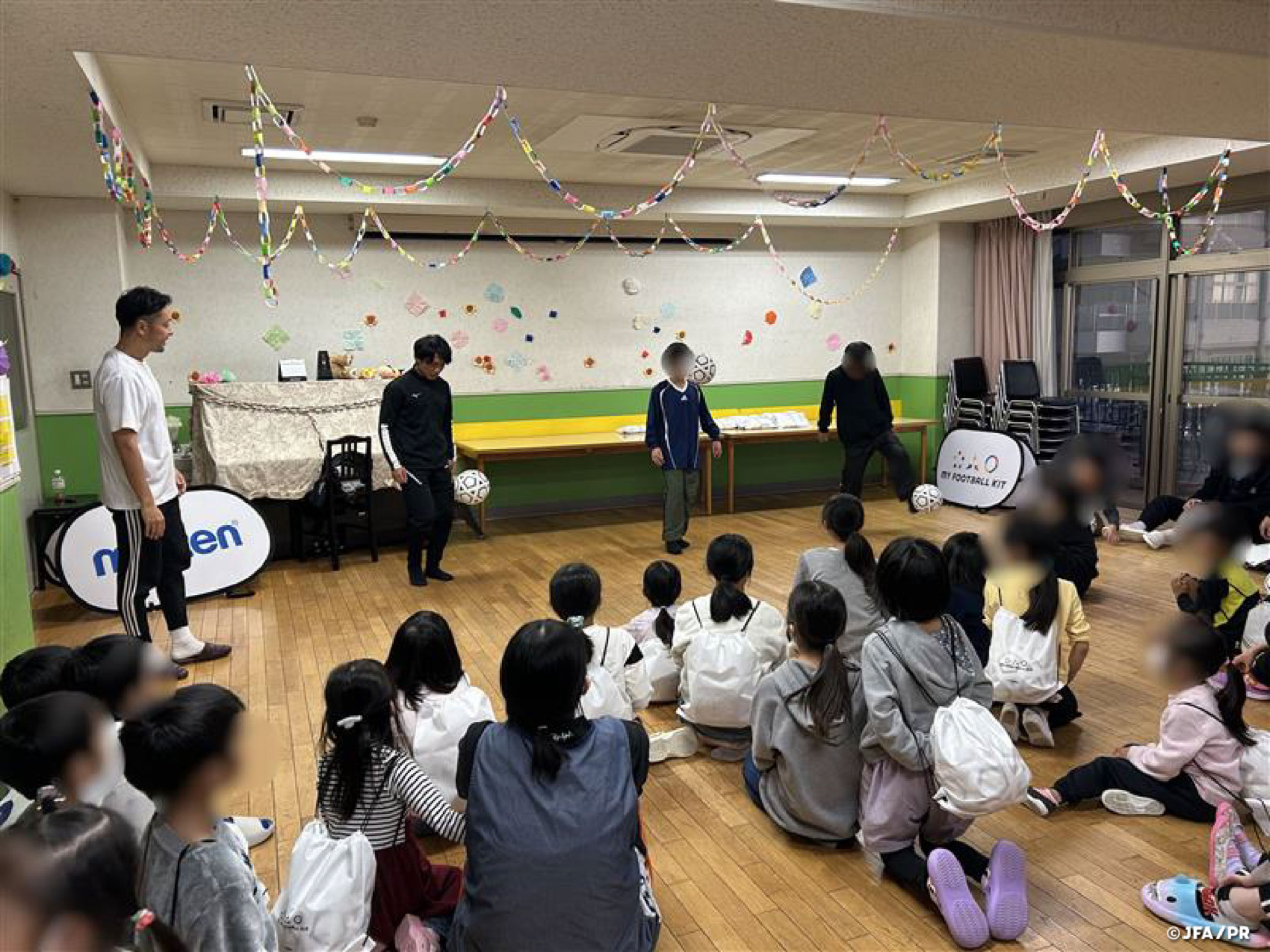JFA×モルテン「組み立て式サッカーボールを1,000人の子どもたちに届ける︕」プロジェクト